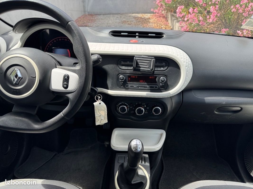 RENAULT TWINGO III 1.0 SCe 70 BC Zen (image 15)