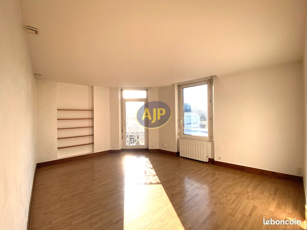 Appartement 4 pièces 75 m² · à Guémené-Penfao · 75 m² · 560 €