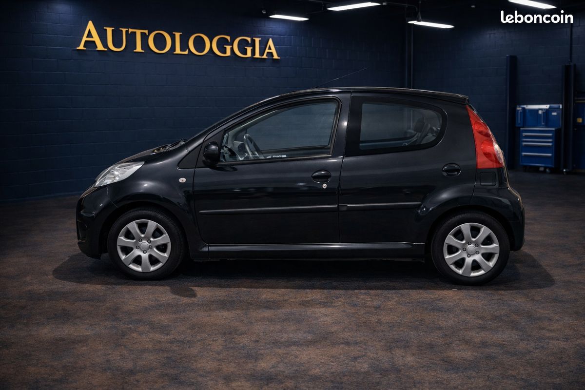 Peugeot 107 CLIM 5P (image 2)