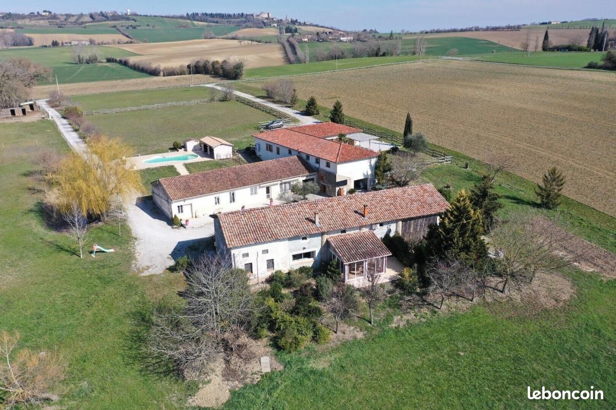 Maison 13 pièces 570 m² · à Revel · 570 m² · 658 000 €