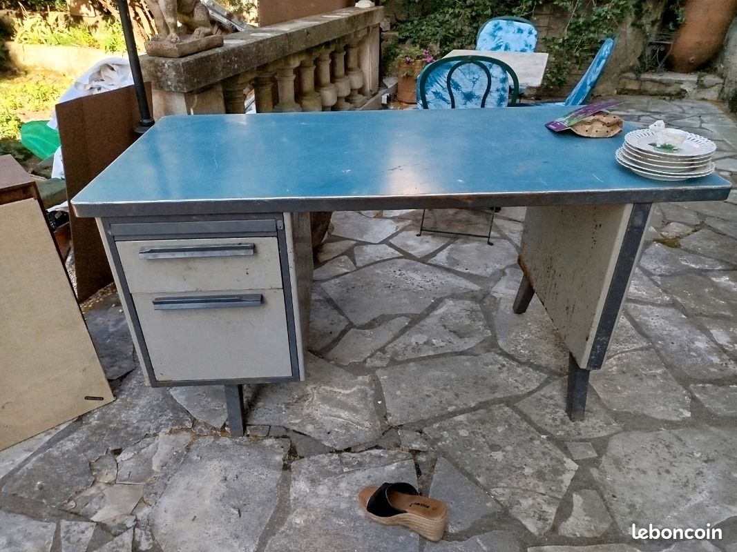 Bureau métallique (image 2)