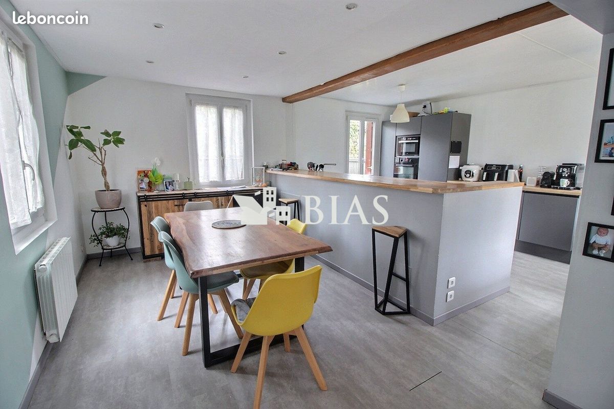 Maison 4 pièces 116 m² · à Oissel · 116 m² · 196 000 €