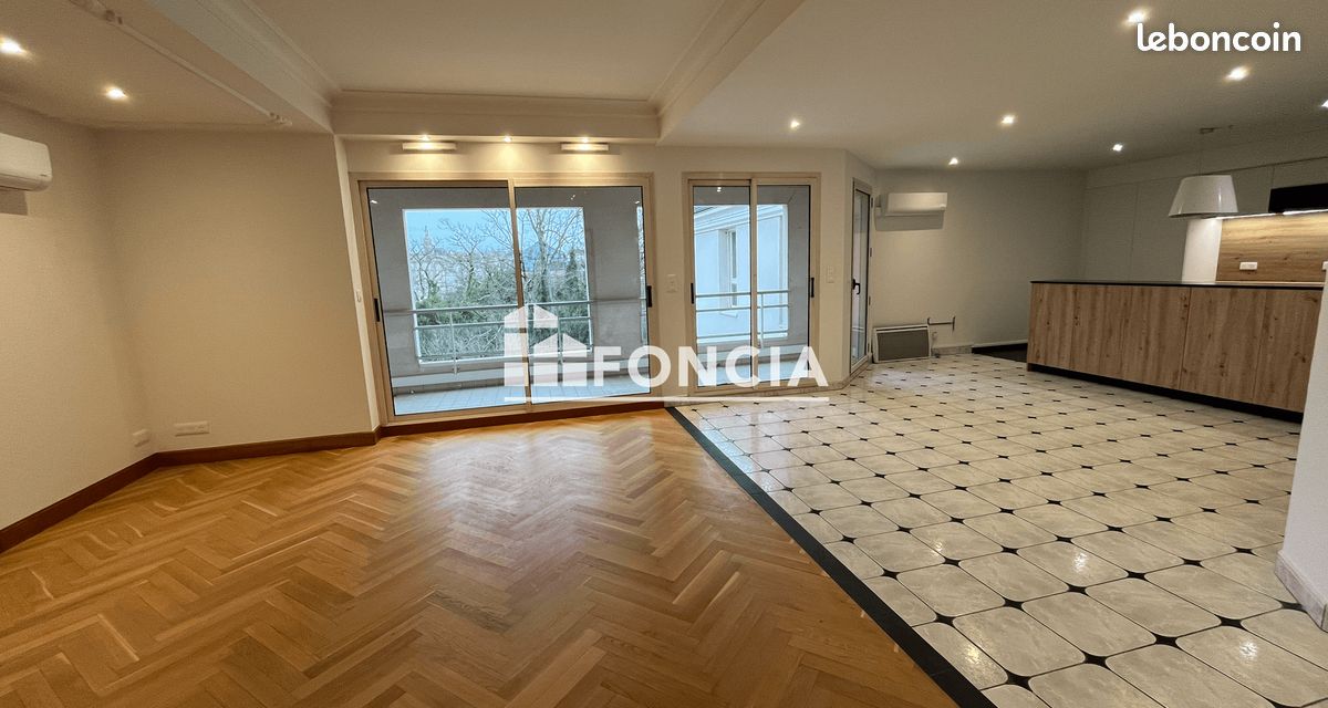 Appartement 5 pièces 161 m² · à Niort · 161 m² · 1 518 €/mois