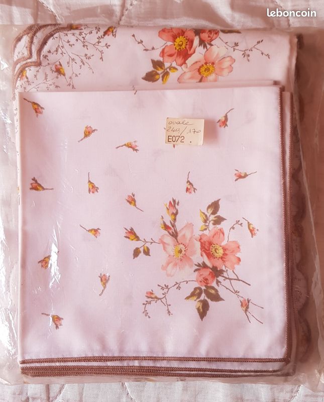 Nappe Ovale Coton Rose Plumetis Brodé + 8 Serviettes Assorties - Neuf