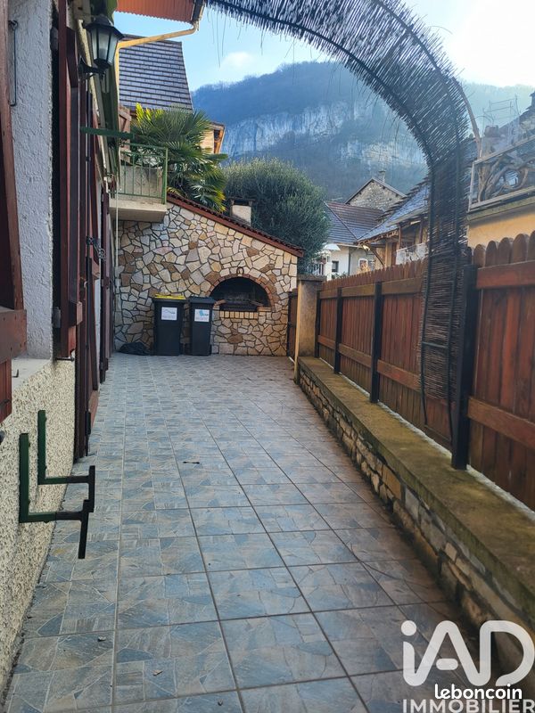 Maison 5 pièces 110 m² · à Serrières-de-Briord · 110 m² · 139 000 €