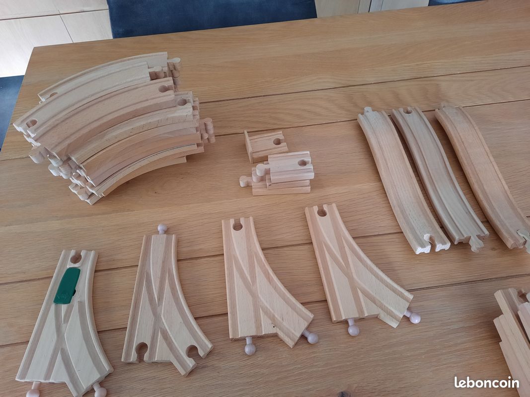 Circuit train en bois (image 2)
