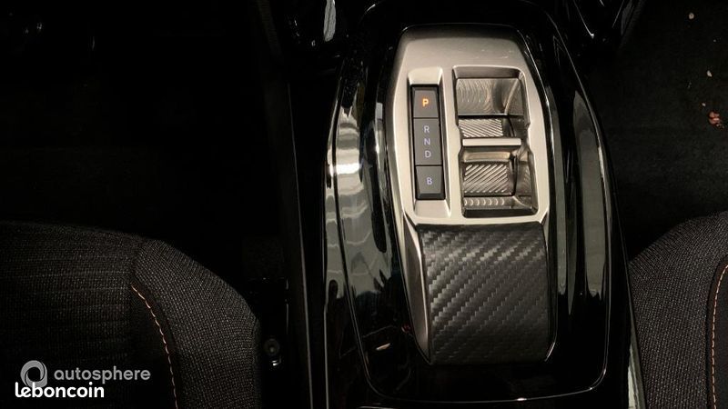Peugeot 2008 e-2008 156ch Style (image 38)
