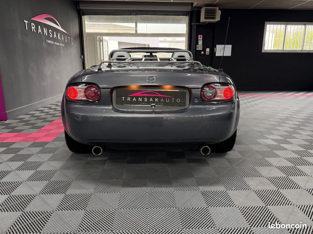 MAZDA MX-5 MX5 1.8L Elegance Cuir TOIT RIGIDE RETRACTABLE (image 12)