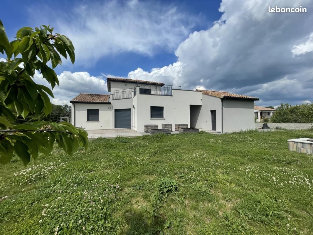 Maison 4 pièces 115 m² · à Saint-Maurice-d'Ardèche · 115 m² · 1 250 €/mois
