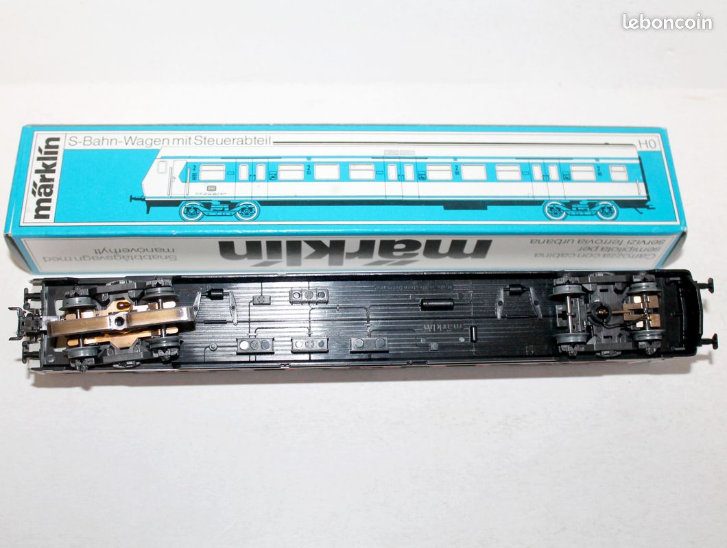 MÄRKLIN ANCIEN, EXCEPTIONNEL lot de 5 voitures voyageurs + 1 fourgon echelle HO EUR 329,00 - FR