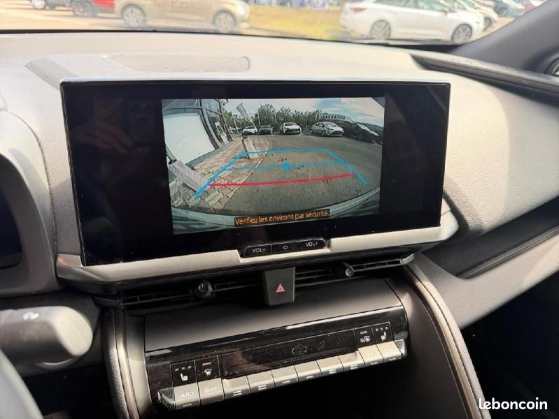 Toyota C-HR 2.0 Hybride 200ch Design NG23 (image 24)