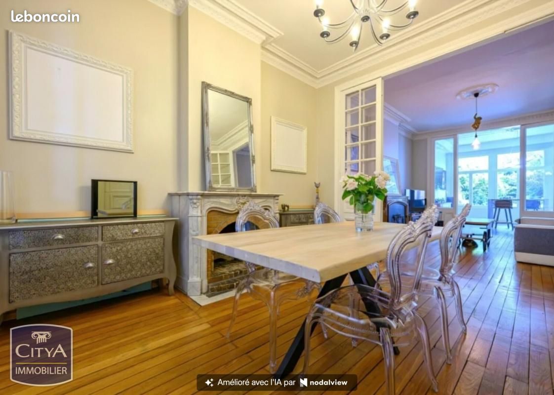Maison 9 pièces 208 m² · à Douai · 208 m² · 384 000 €