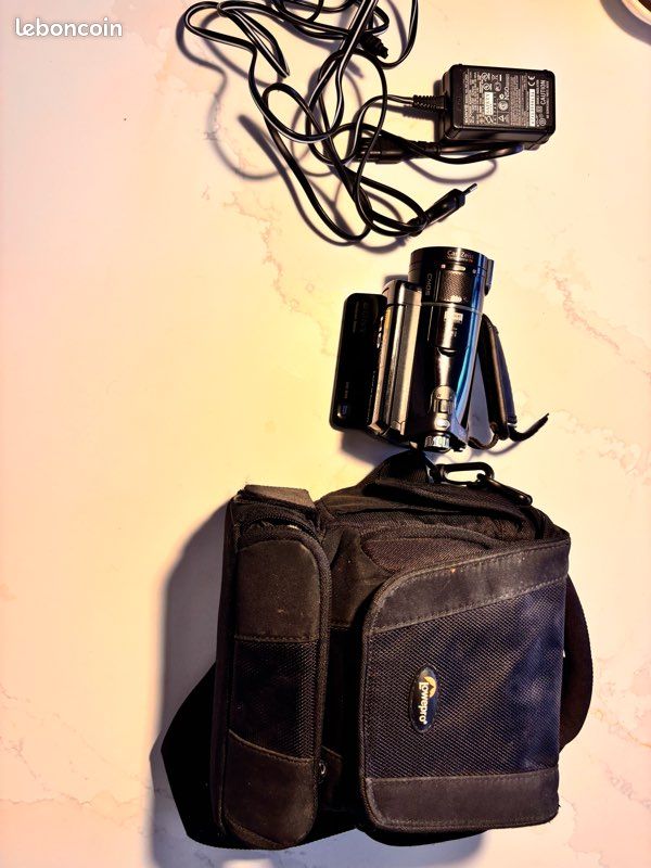 Réparer Camescope Sony HDR 280-E qui ne s’allume plus Réparer Camescope Sony HDR 280-E qui ne s’allume plus