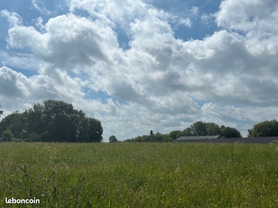 Terrain 1079 m² · à Ponthoile · 97 000 €