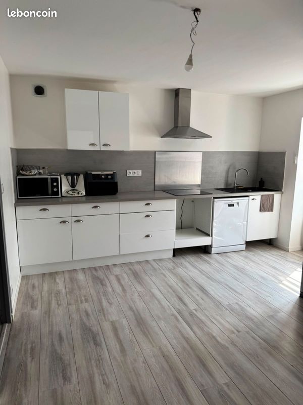 Maison 5 pièces 140 m² · à Cuinzier · 140 m² · 740 €