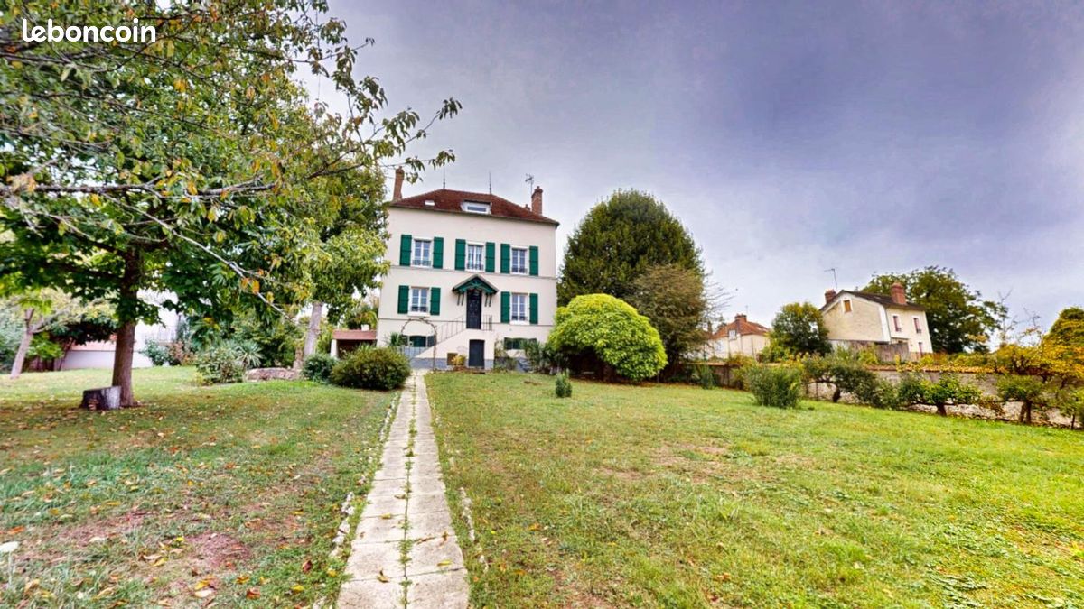 Maison 7 pièces 229 m² · à Jouy-sur-Morin · 229 m² · 467 900 €