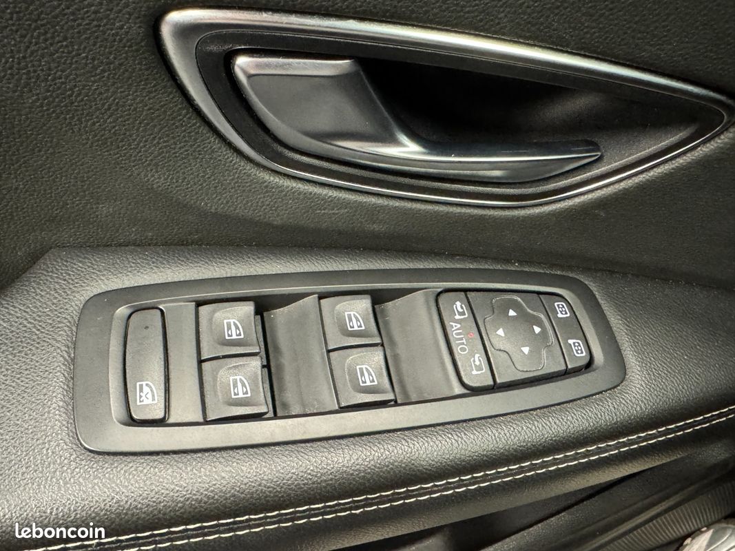 RENAULT SCENIC IV TCe 130 Energy Intens (image 30)