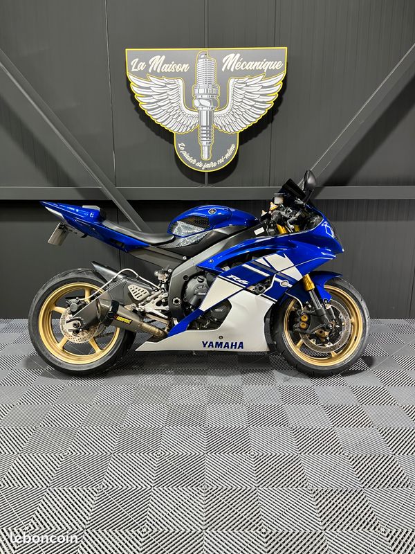 Yamaha YZF R6 2012 / Ligne AKRAPOVIC & Shifter / Garantie 3 mois - Motos