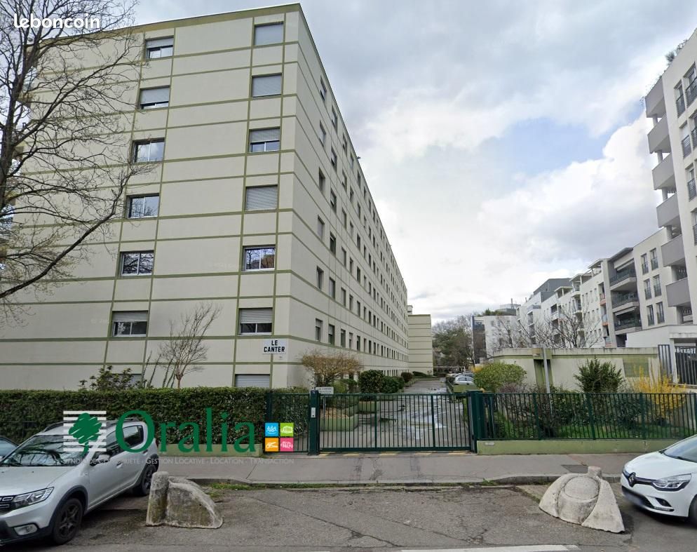 Garage / box VILLEURBANNE · 88 €