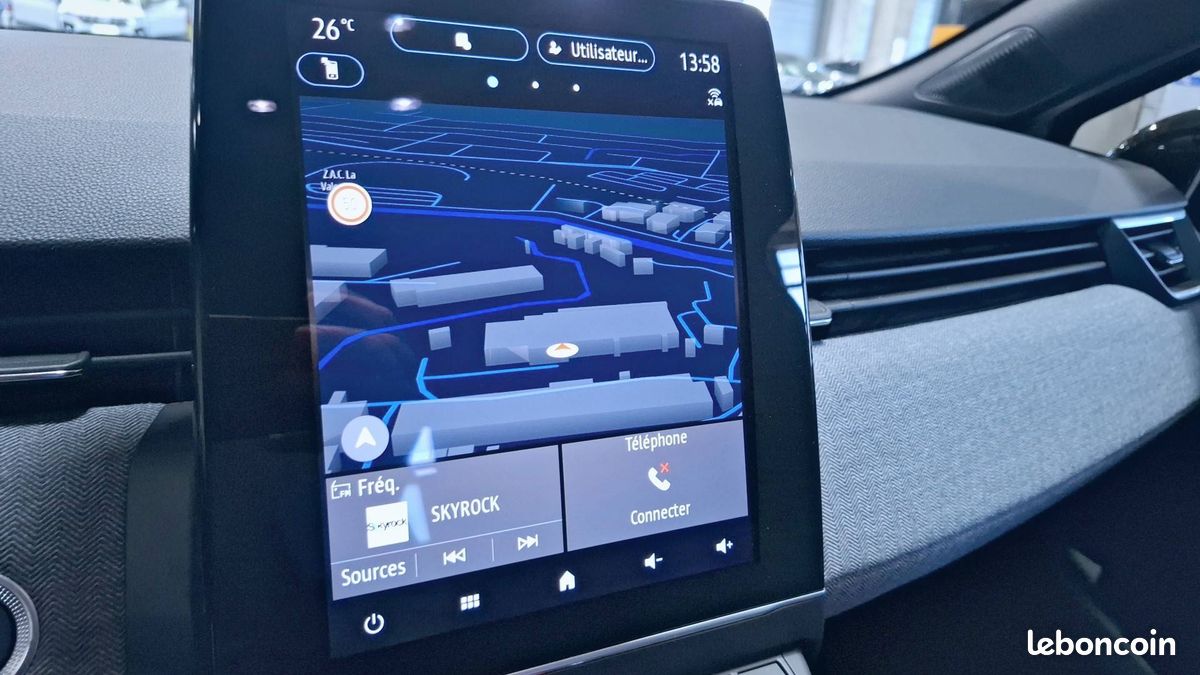 Renault clio e tech full hybrid 145 ch gsr2 techno (image 15)