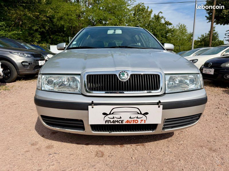 Skoda octavia combi 1.9l tdi 100cv finition tour 366.200kms 07/2001 clim fermeture centralisée direction assistée (image 7)