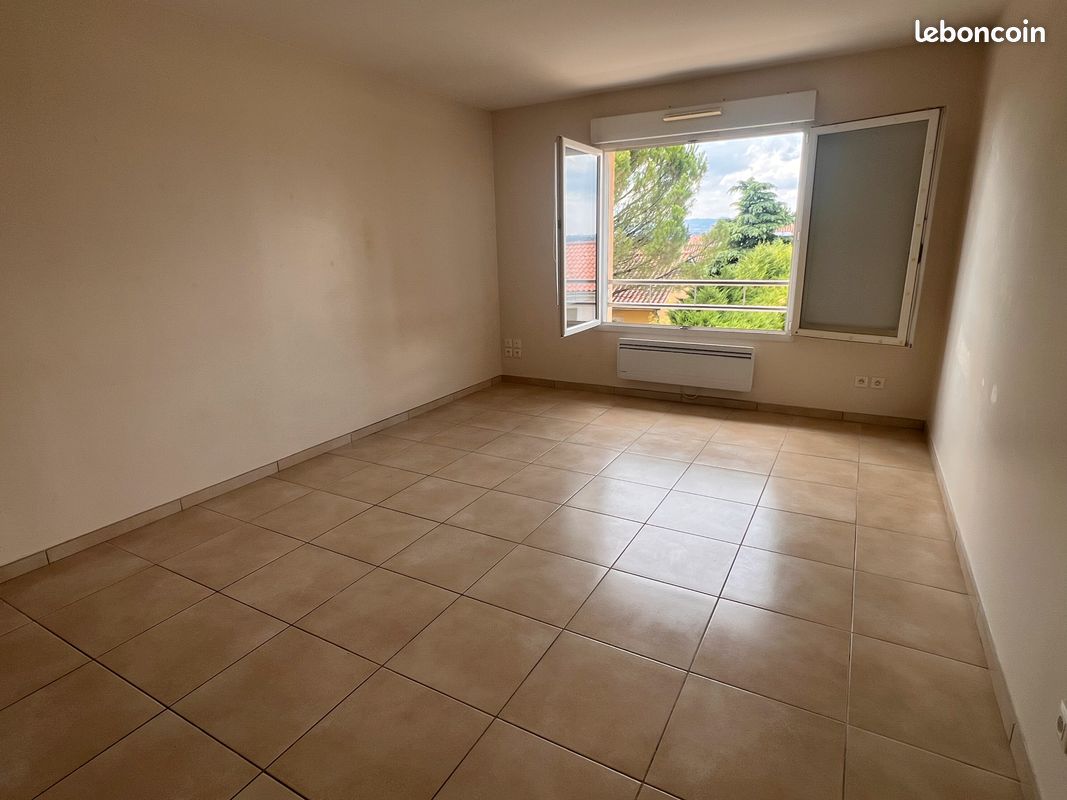 Appartement 2 pièces 40 m² · à Solaize · 40 m² · 650 €