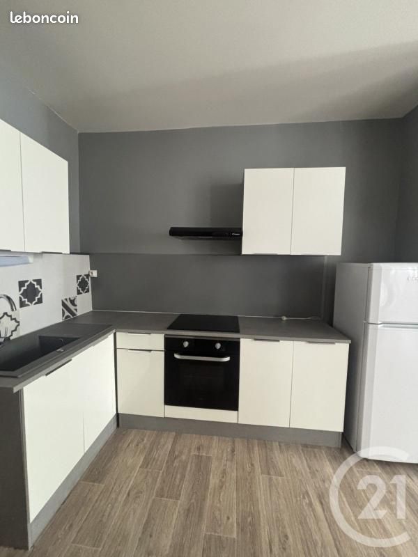 Appartement 2 pièces 52 m² · à Aurillac · 52 m² · 460 €