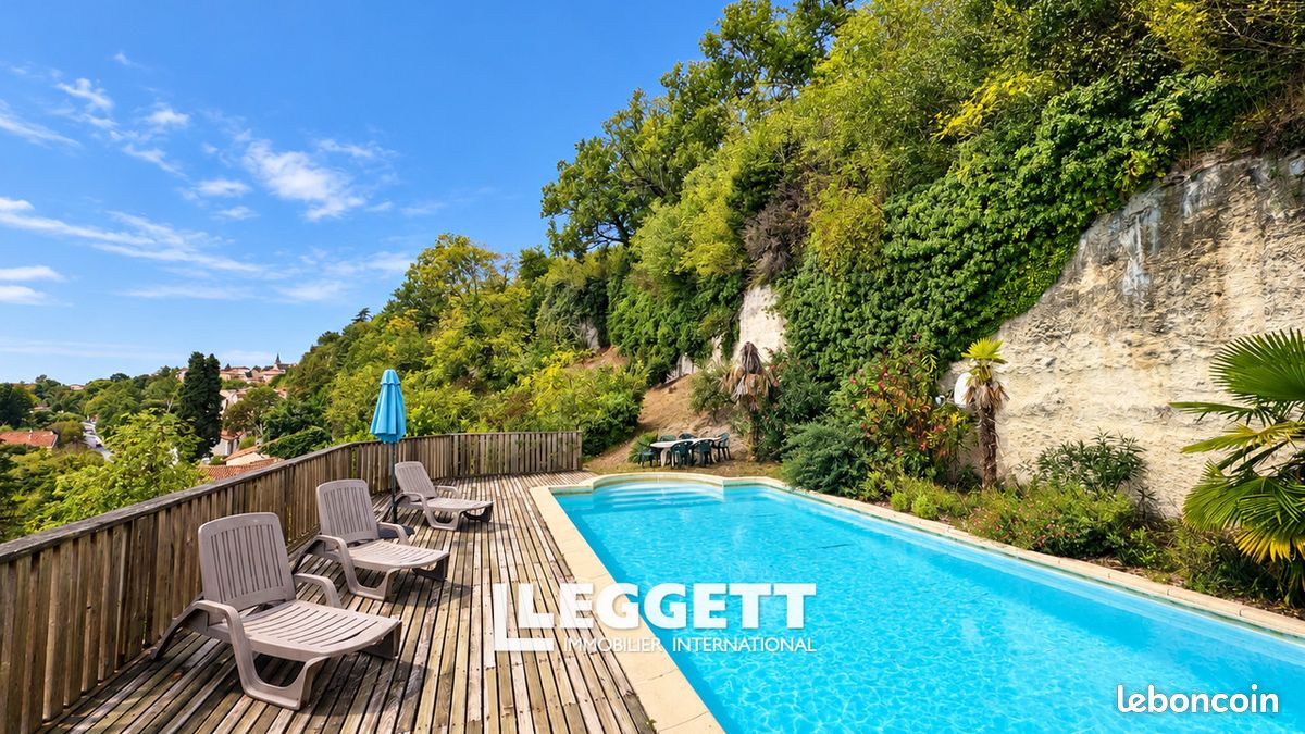 Maison 6 pièces 168 m² · à Aubeterre-sur-Dronne · 168 m² · 299 000 €