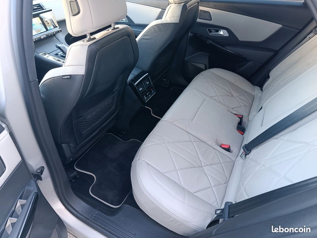 DS 7 (X74) E-TENSE 4x4 1.6i HER 300ch Esprit Voyage (image 7)