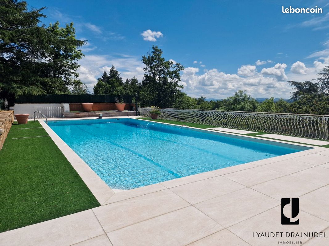 Propriété 8 pièces 340 m² (image 8)