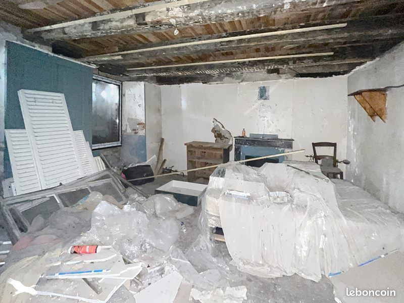 Immeuble 140 m² · à Le Dorat · 140 m² · 15 800 €
