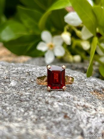 Bague En Or 18 Carats Avec Grenat - Poids 3.48 G, Taille 54, Occasion Très Bon état