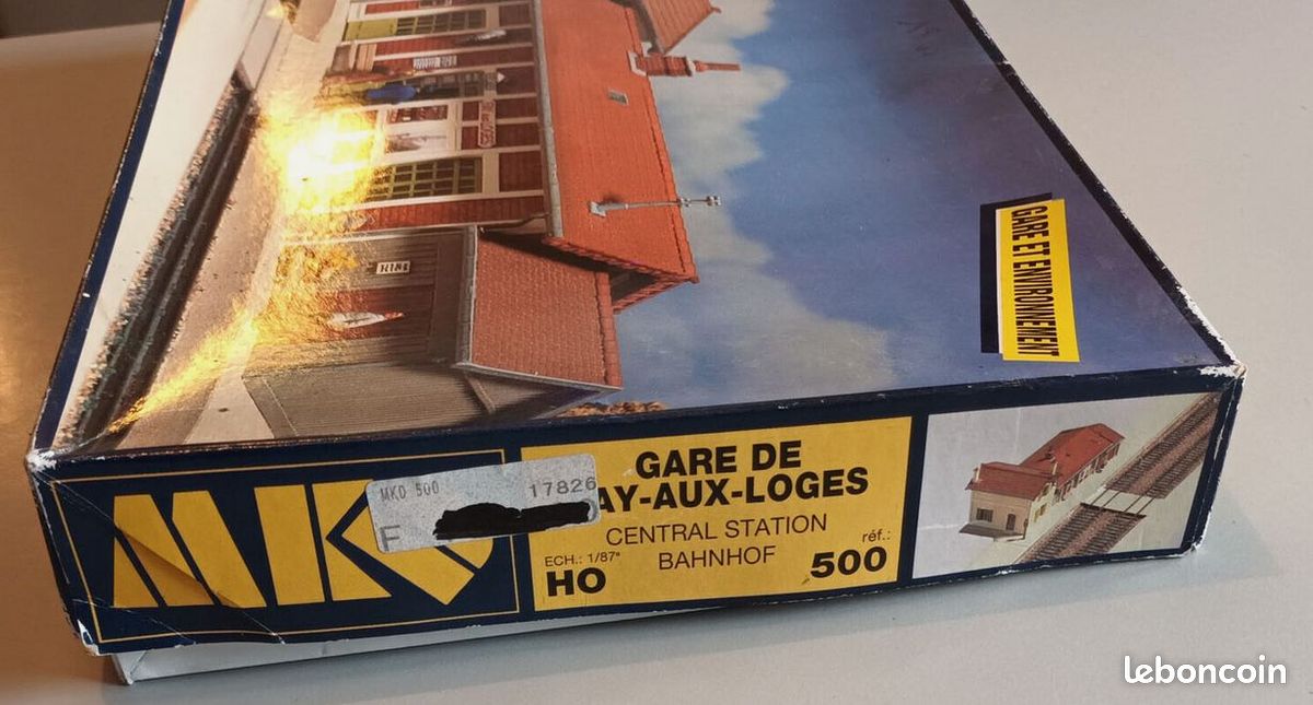 Maquette M.K.D. Gare De Fay Aux Loges – échelle HO 1/87 – Plastique à Monter Et Peindre – 90 X 210 Mm