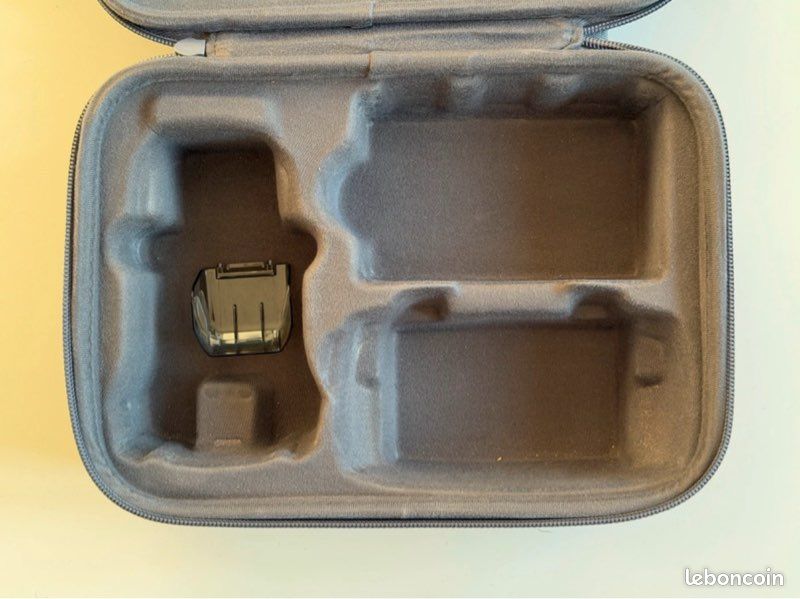 Pack Accessoires Officiels DJI Mavic Mini : Radiocommande, Hub, 2 Batteries et Sacoche (image 3)