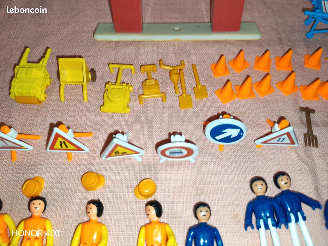 GROS LOT DE MAJOKIT DE MAJORETTE 40
