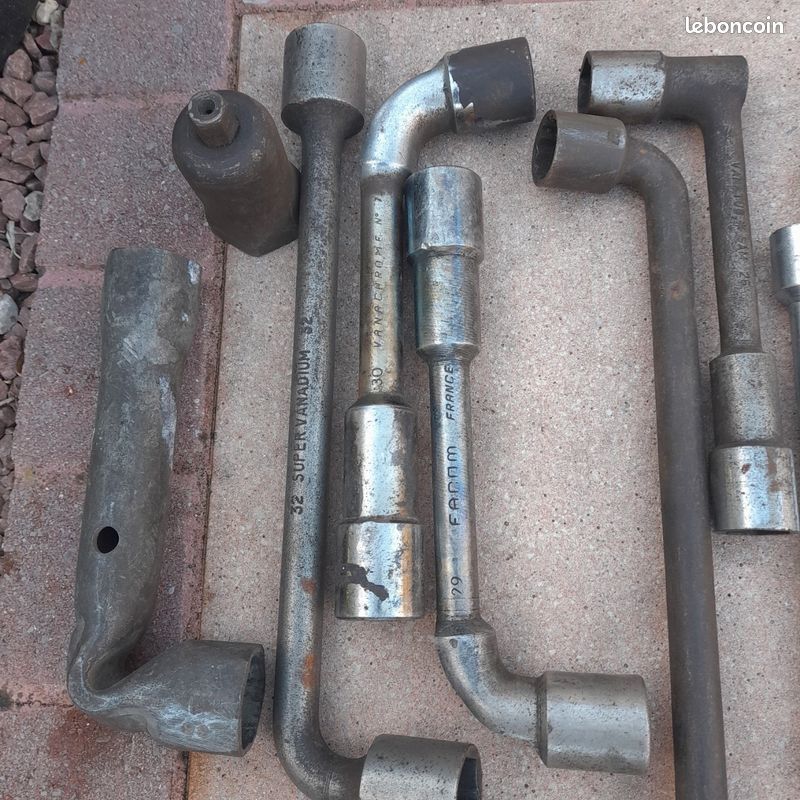Lot de 9 clés à pipe gros diamètre et 1 douille de 20 à 43 (image 2)