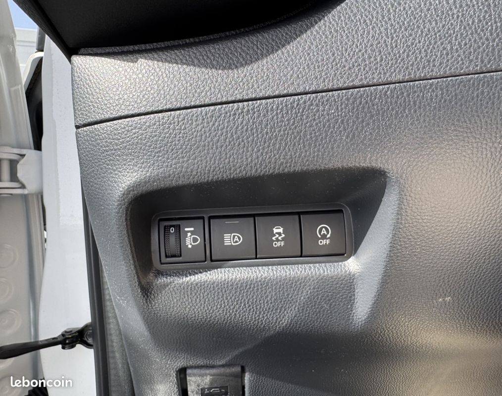 Toyota AYGO X 1.0 VVT-I 72CH DYNAMIC MY24 (image 13)