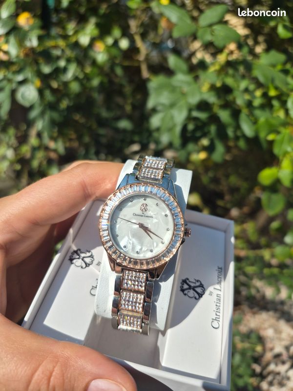 Montre femme Christian Lacroix (image 1)