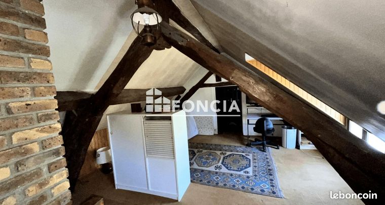 https://img.leboncoin.fr/api/v1/lbcpb1/images/b0/53/80/b053801798e6a9eb2b7b5d7a4390dfb8473a645a.jpg?rule=ad-image