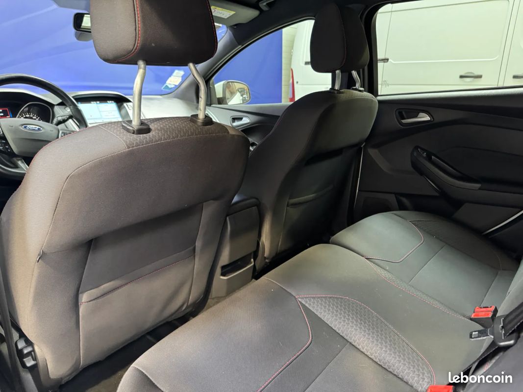 FORD Focus ST-Line 1.0 Ecoboost 125ch - Suivi - Caméra de Recul - GPS (image 28)
