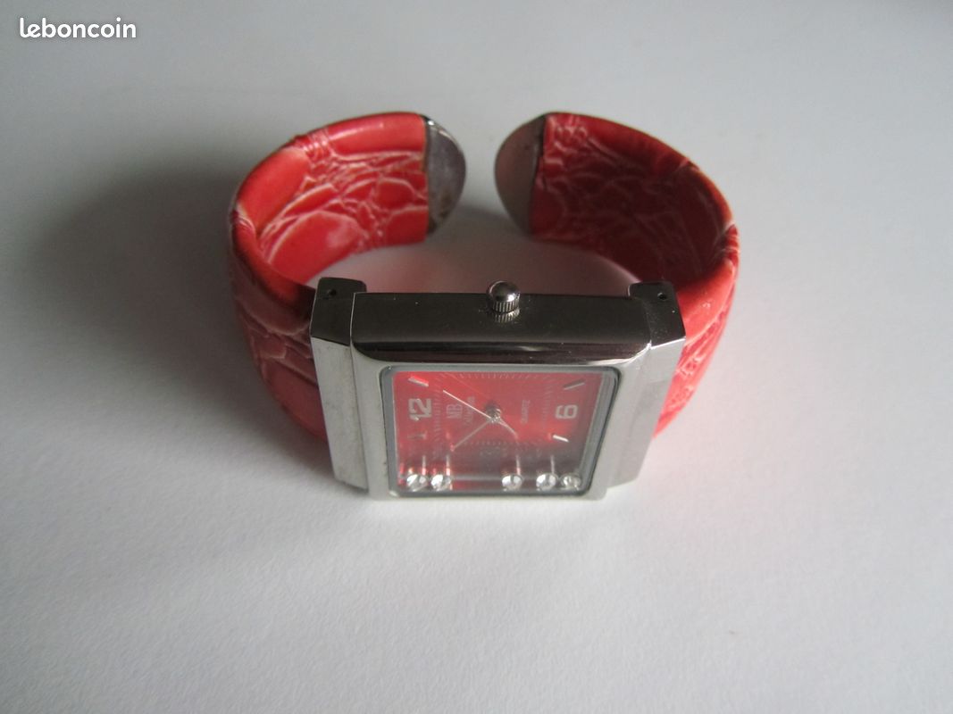 Montre Bracelet MB Collection Quartz rouge/rose diamant Très bon état (image 3)
