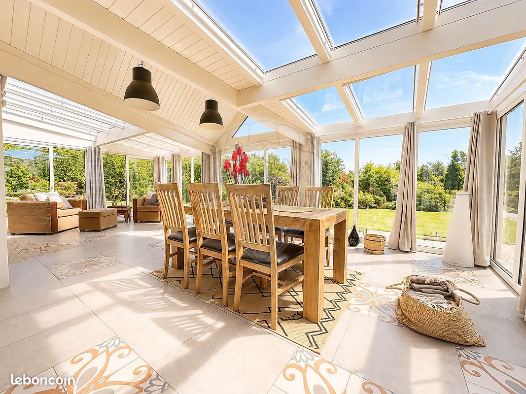 Maison 9 pièces 230 m² · à Saint-Witz · 230 m² · 699 000 €