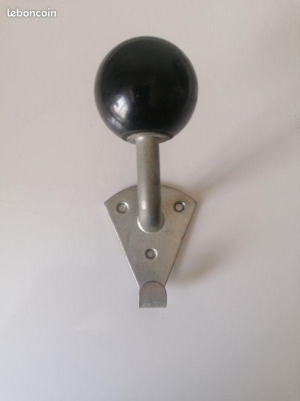 Patère vestiaire école boule Bakélite vintage (image 1)