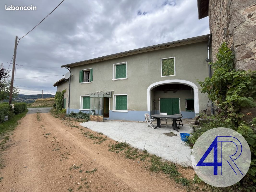 Maison 4 pièces 93 m² · à Les Ardillats · 93 m² · 738 €/mois
