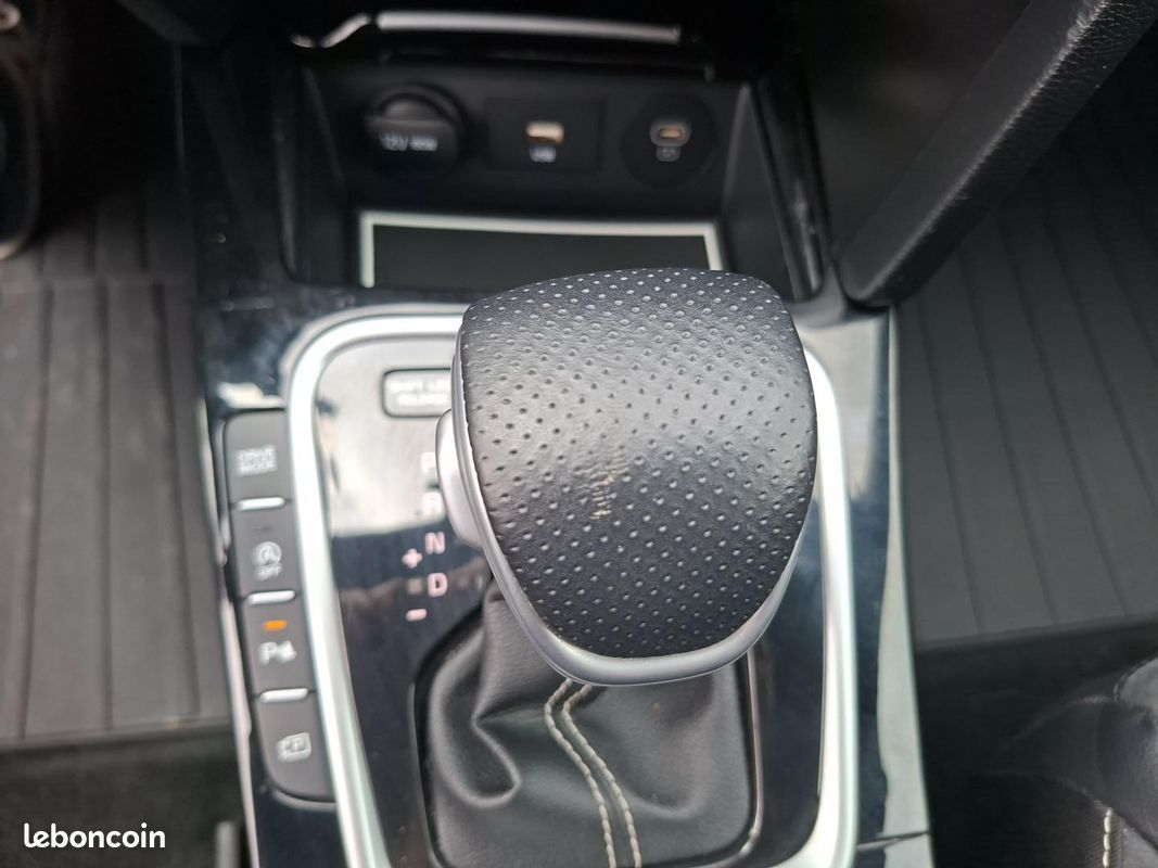 KIA CEED 1.6 CRDi 136 ch MHEV DCT7 GT Line Premium (image 22)