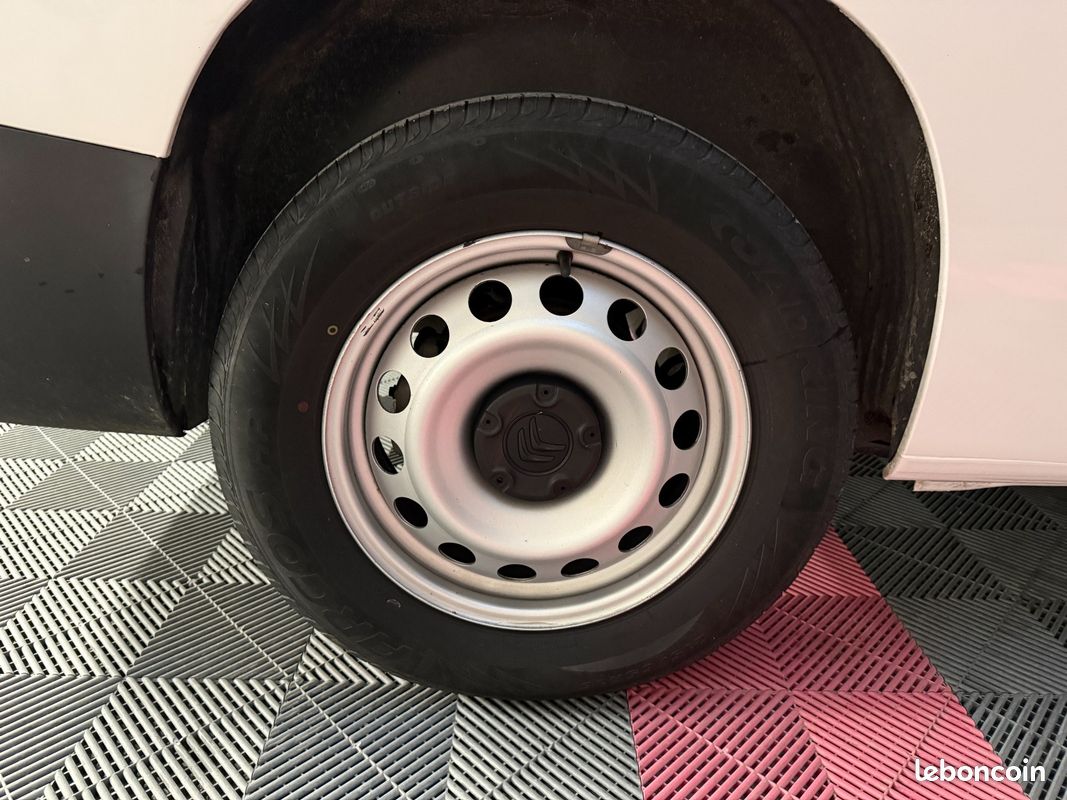 CITROEN BERLINGO Taille XL BlueHDi 130 SS BVM6 Feel (image 38)
