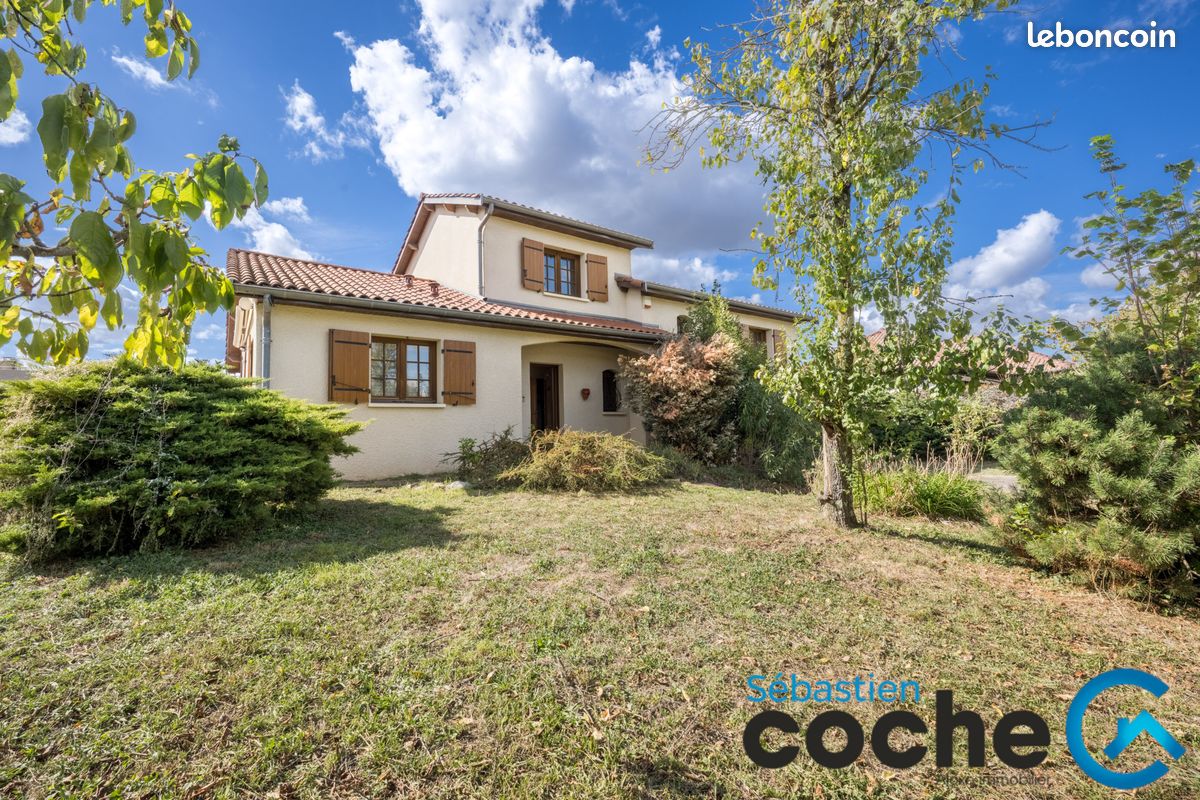 Maison 6 pièces 121 m² · à Chassieu · 121 m² · 490 000 €