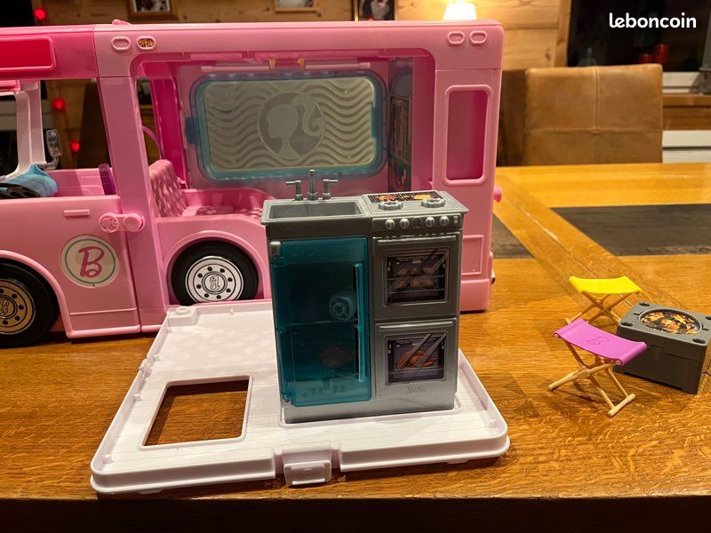 Barbie camping car de rêve (image 2)