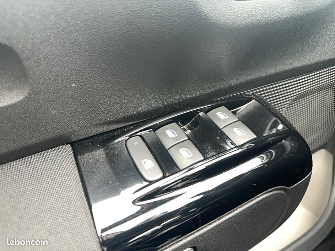 CITROEN C3 PureTech 110 S&S Feel (image 15)