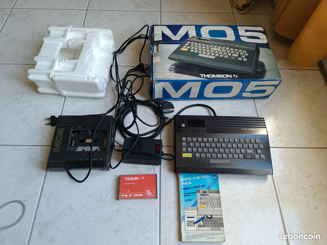 Vintage : Gros Pack Thomson MO5 – Comme Neuf, Prêt à Jouer !